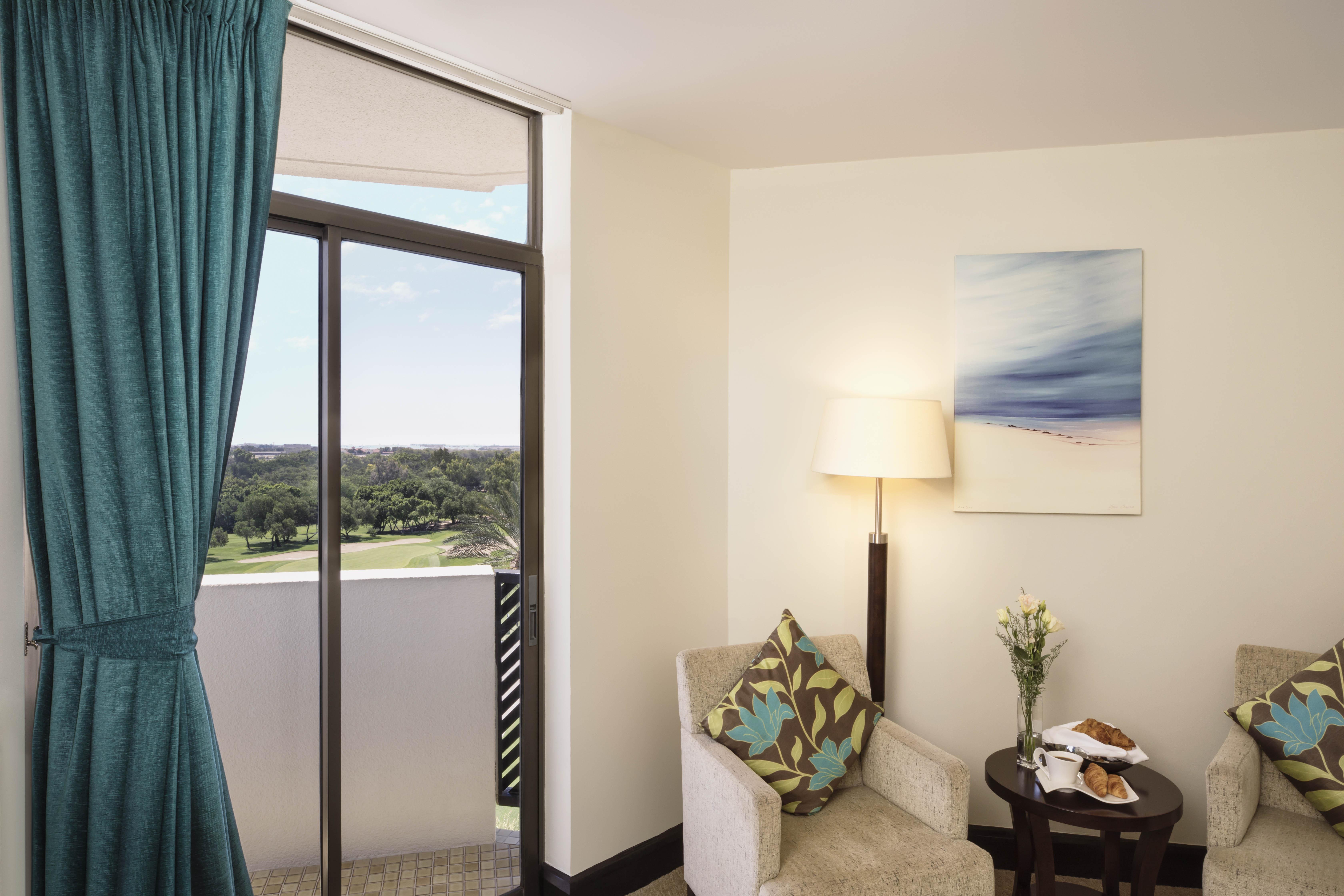 Ja Beach Hotel, Dubai Bagian luar foto A room at the hotel