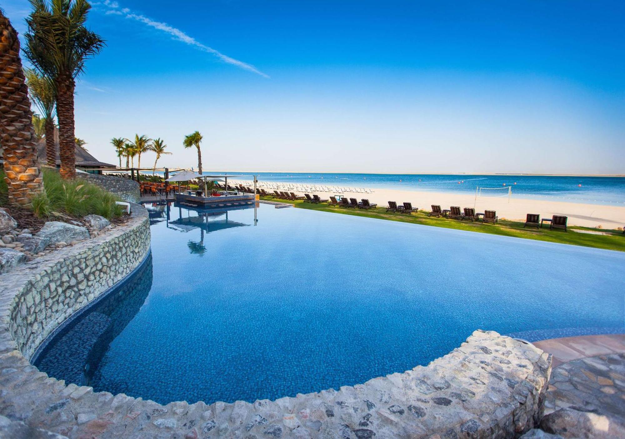 Ja Beach Hotel, Dubai Bagian luar foto The Cove Rotana Resort