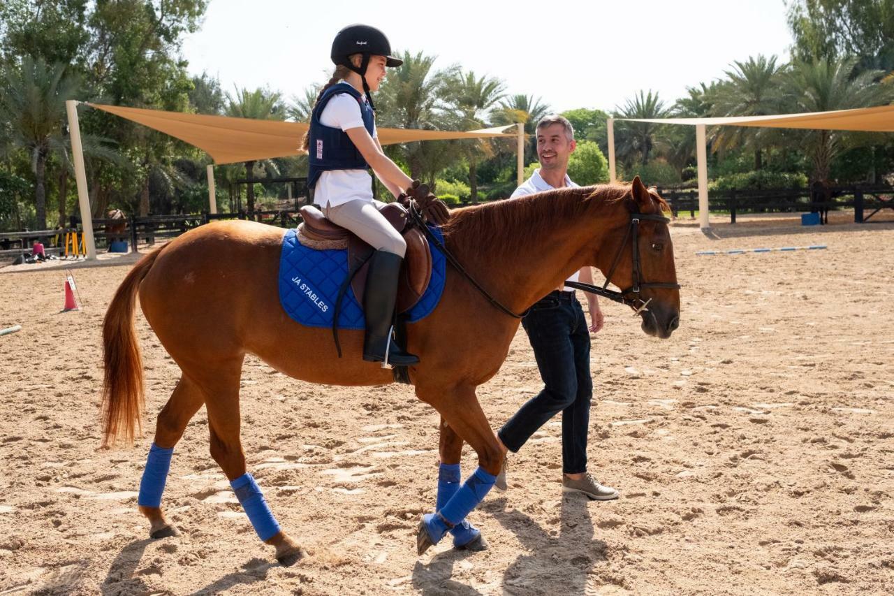 Ja Beach Hotel, Dubai Bagian luar foto Princess Isabella of Denmark